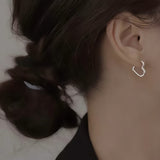 Janina | Orecchini a forma di cuore piccoli