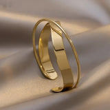Bracciale dorato lucido
