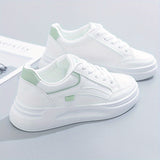 Eleganti sneakers bianche con comfort leggero