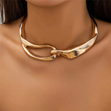 Norma | Collana con struttura marcata