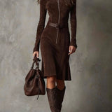 ROWENO | ABITO MIDI MARRONE CON ZIP E CINTURA